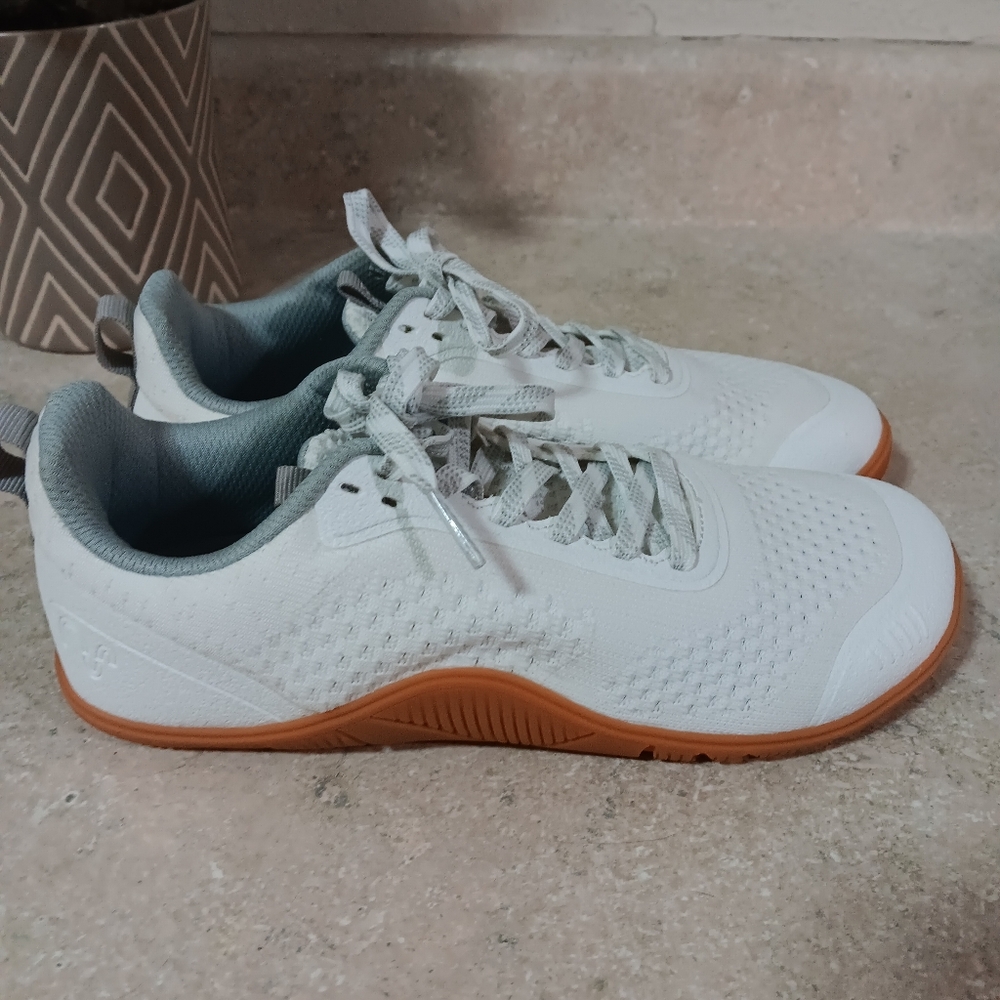 Nunorm Classic Women's Size 7 Flexible Barefoot Minimalist Wide Toe White